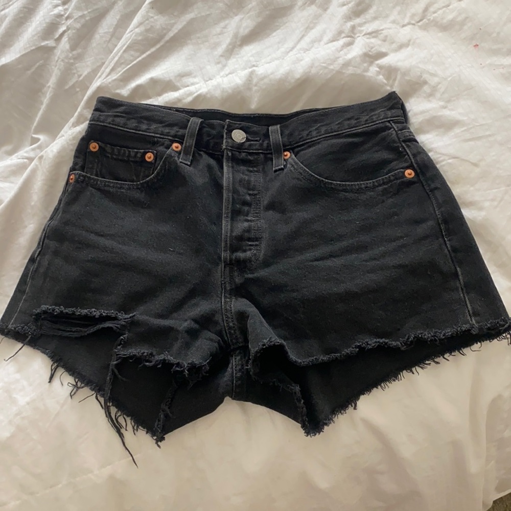 Super cute Levi’s shorts